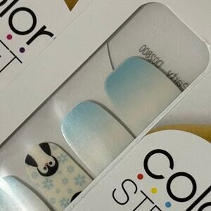 New Color Street “Penguin Party” Penguin Motif with Frost Finish Nail Strips